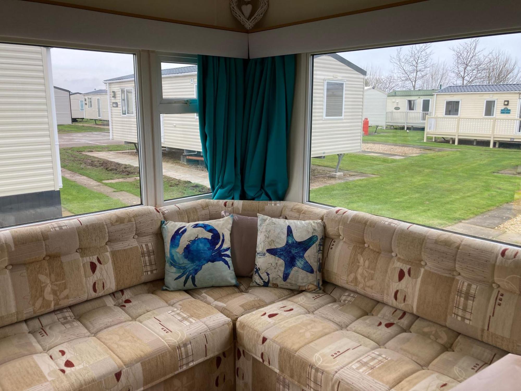 Pet Friendly Holiday Home On Golden Palm Skegness Exterior photo