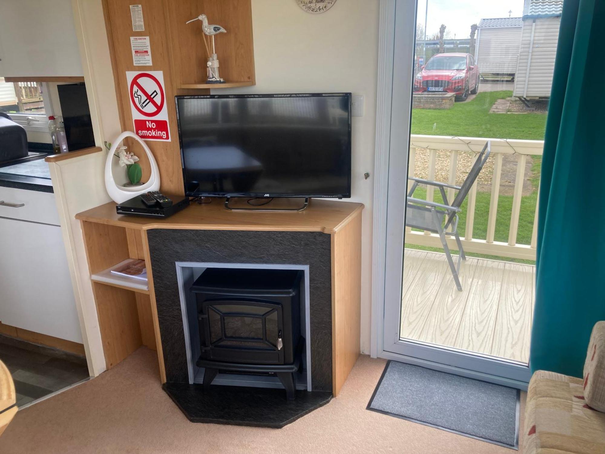 Pet Friendly Holiday Home On Golden Palm Skegness Exterior photo